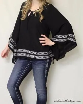Double Zero | Poncho Top Black