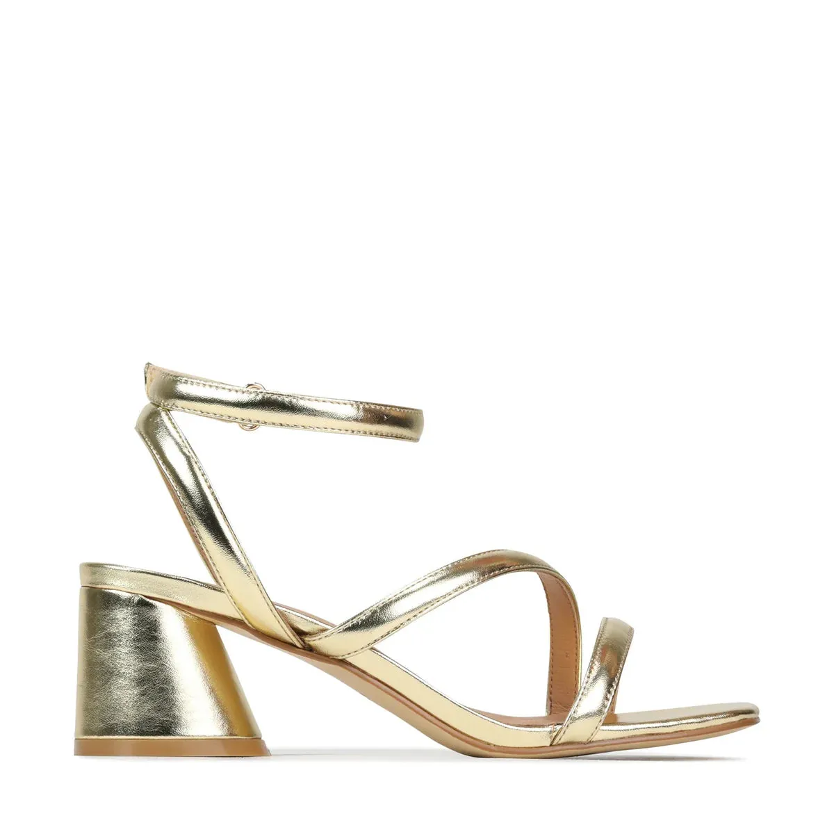 EOS PETRICIA CHAMPAGNE MET