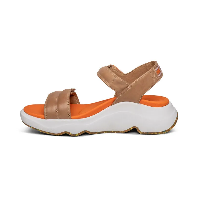 WOMEN'S AETREX WHIT SPORT SANDAL | CAMEL